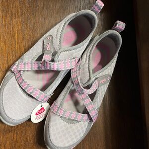 Ryka Arch Support Shoes in Gray and Pink
